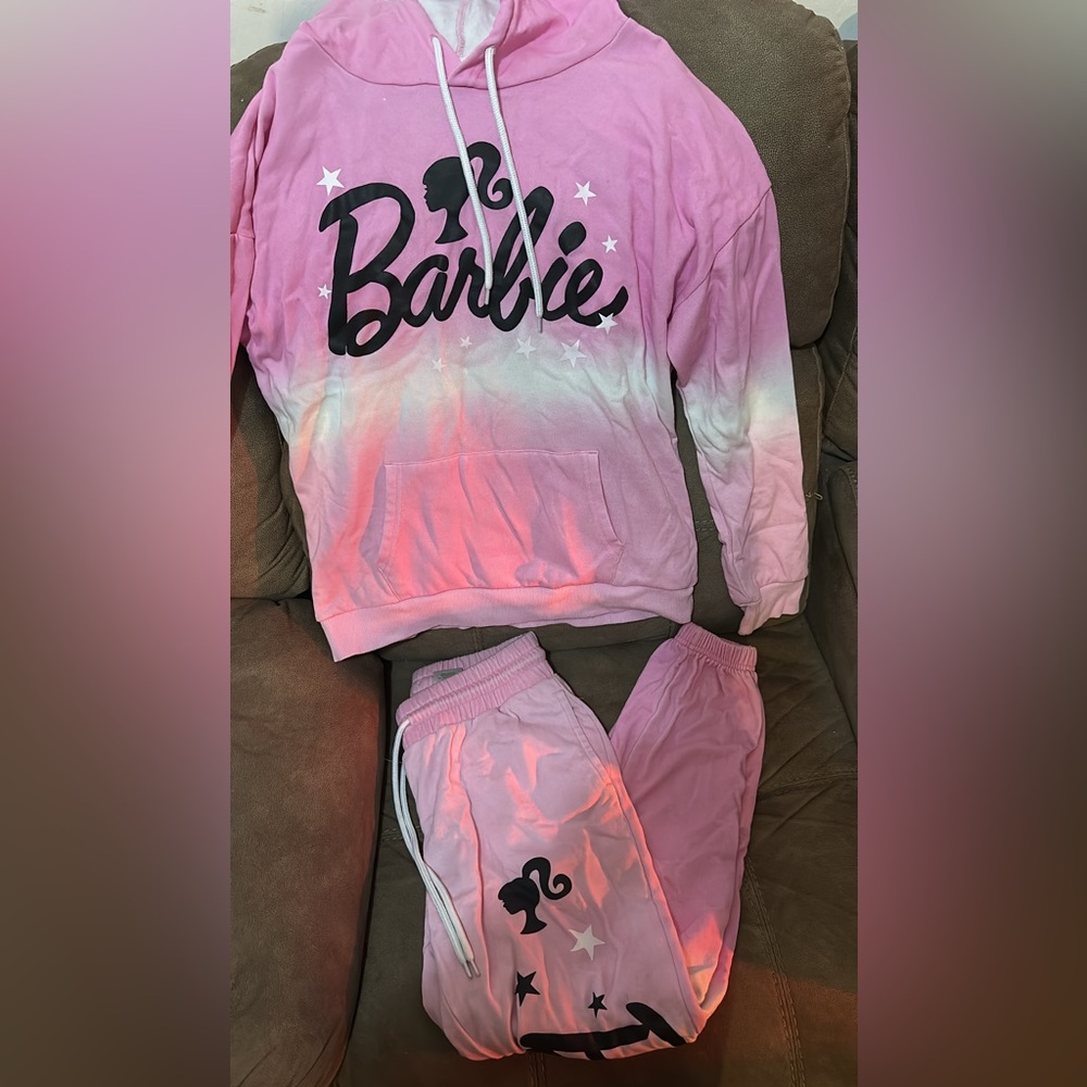 Barbie sweat outfit!